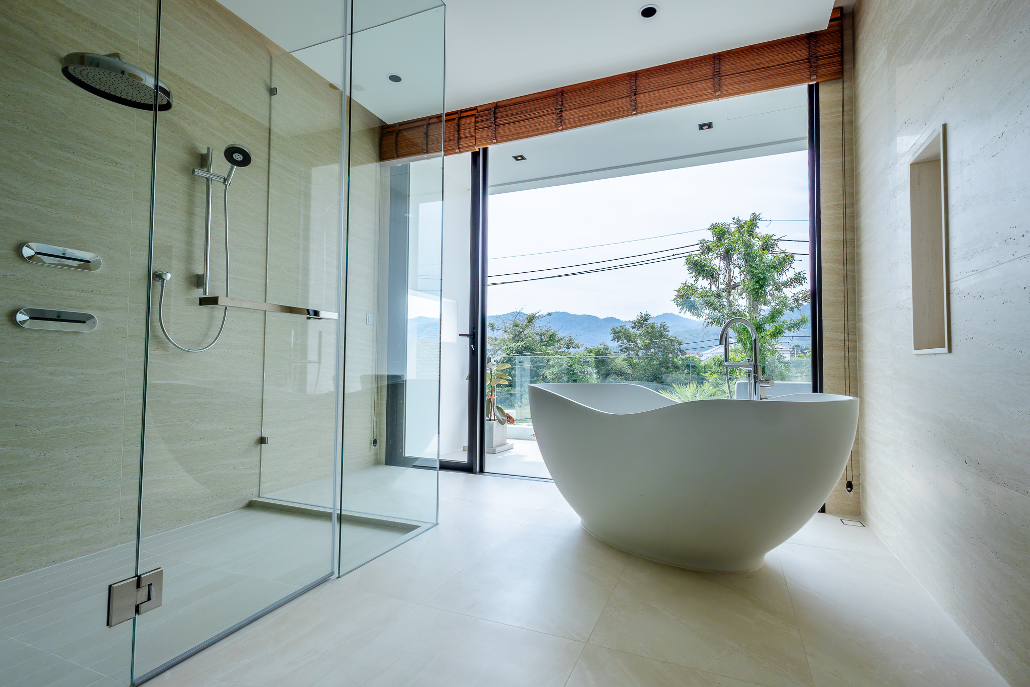 Adamantia luxury bathroom